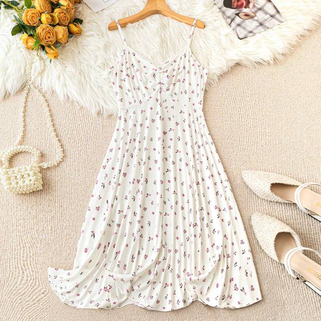 SHEIN Plus Size Summer Vacation Ditsy Floral Pleated Bust Casual Sundress With Shoulder Strap