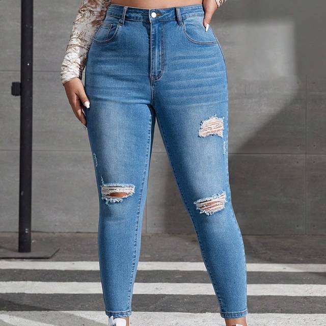 SHEIN Plus Bleach Wash Ripped Frayed Skinny Jeans