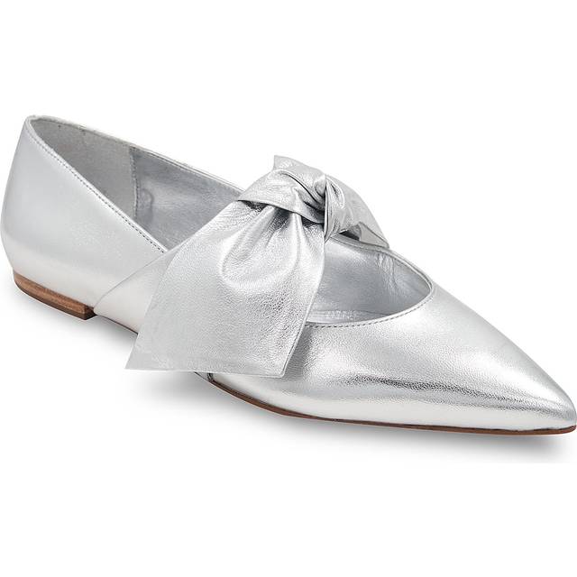 BCBGMAXAZRIA Prely Leather Flat