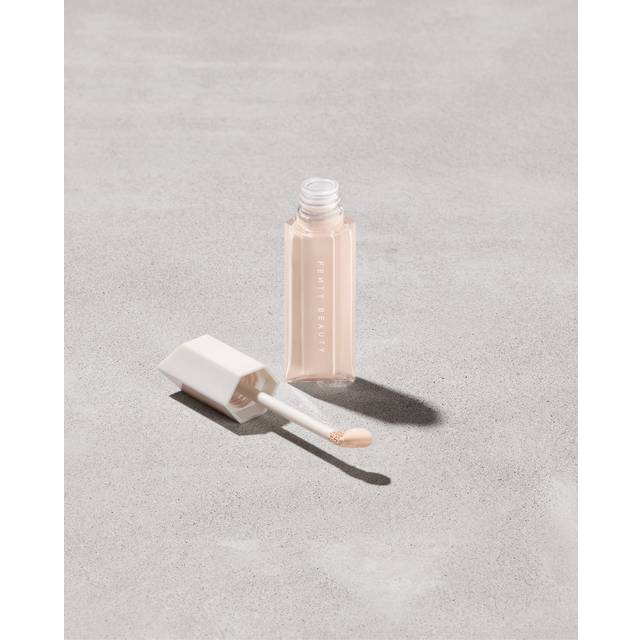 We're Even Hydrating Longwear Concealer 125C