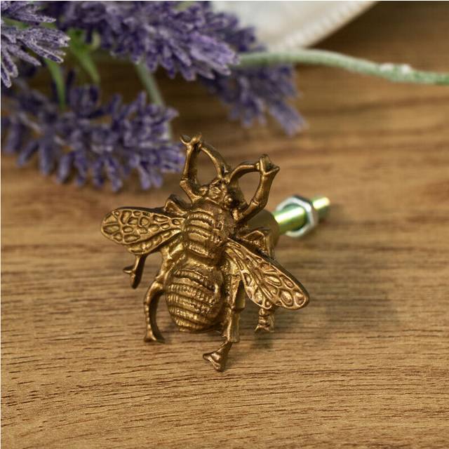 Melodymaison - Bumblebee Drawer Knob 5.5cm x 5.5cm