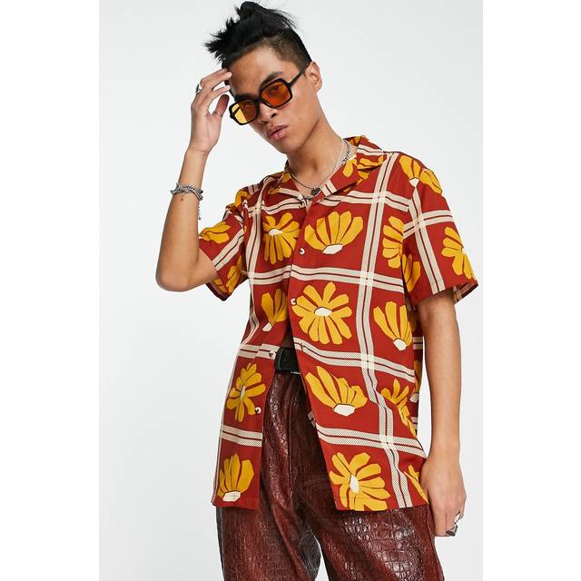 ASOS DESIGN – Blommig skjorta i 70-talsstil med kragslag-Brun/a
