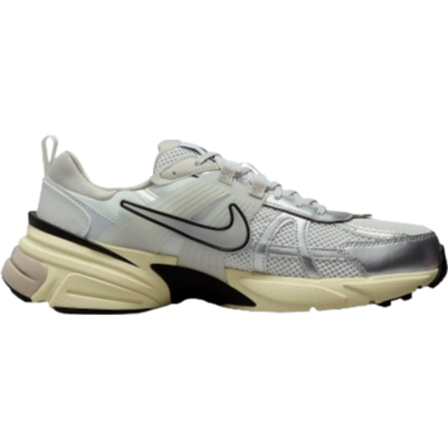 スニーカー Nike V2K Run W Summit WhitePure PlatinumLight Iron Or ll Nike V2K Run - Summit White/Pure Platinum/Light Iron Ore