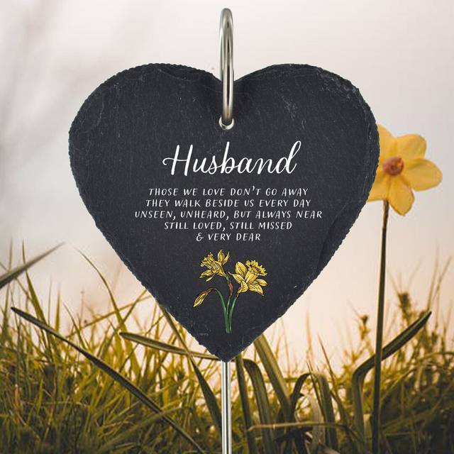 Lowther Daffodil Husband Memorial Plaque (25cm H X 11cm W X 1cm D)