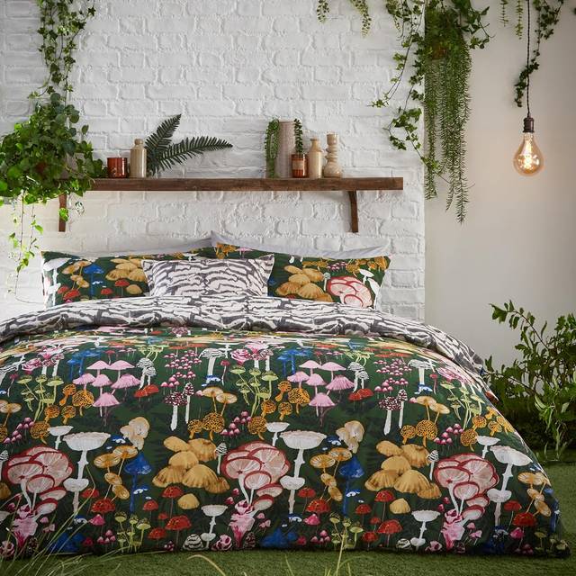 furn. Amanita Mushroom Super King Forest Green Duvet Set