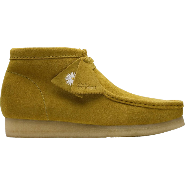 Clarks wallabee boot 26176538 mens green suede lace up chukkas boots