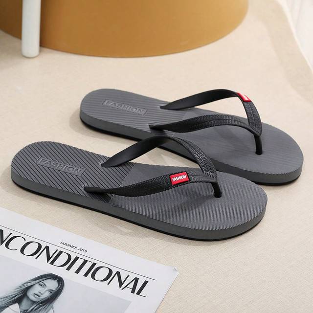 Män Mörkgrå tofflor Sommar Enkel stil Beach Flip Flops Par Platta sandaler Tjock botten Halkfria Coola rutschbanor (EUR39,EUR40,EUR41,EUR42,EUR43,EUR44)