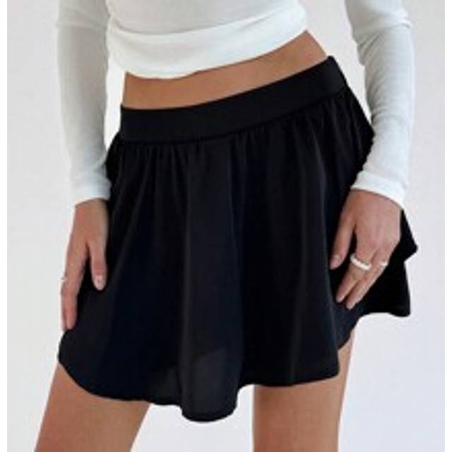 Kvinnor Casual och enkel låg midja elastiska A-line mini shorts för att gå ut - Svart (L,M,S,XS)