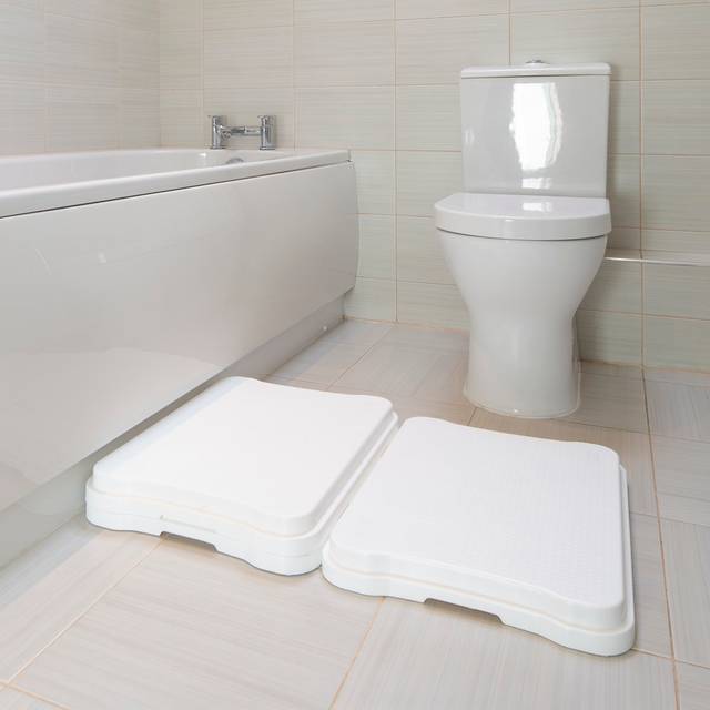 Nowthen Bath Step - White (10.2cm H X 39.5cm W X 49.8cm D)