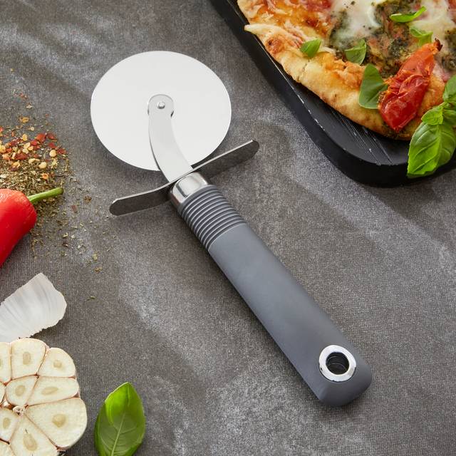 Pizza Wheel with Soft Grip Handle - Grey