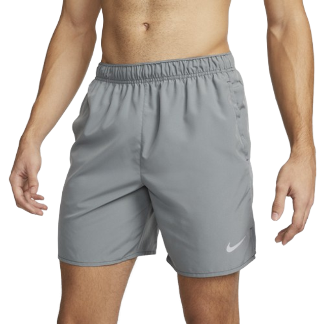 Nike Dri-FIT Challenger 7 Inch Shorts L