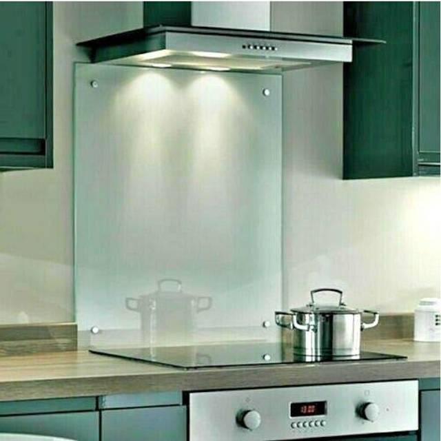 BELOFAY Clear 6mm Tempered Glass Splashback for Kitchen, Toughened Glass Heat Resistant Splashbacks for Cookers - Pre-Drilled Holes with Fixing