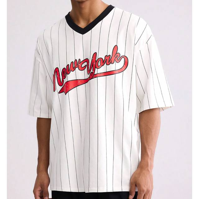SHEIN Men&#39;s Oversized T-Shirt With V-Neck In Striped Letter With Pattern Patchwork