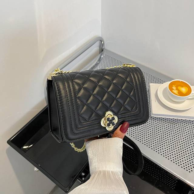 (Black) Single Shoulder Crossbody Bag Women Fashionable Trend Simple And Versatile