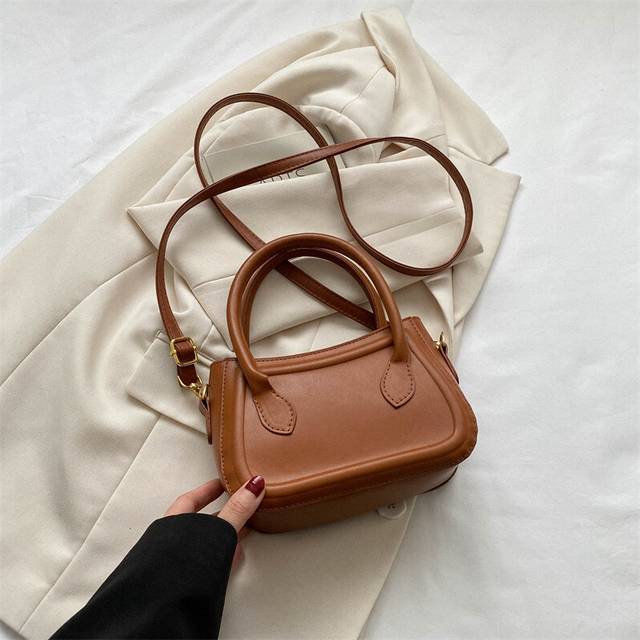 (Brown) Single Shoulder Crossbody Bag Fashion Casual Simple Solid Color Girls Style