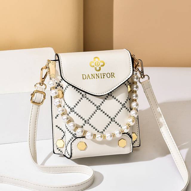 (White) Handbag Pu Stylish With Beaded And Embroidered Details For Daily Wear