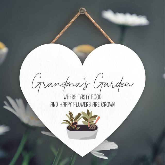 Garden Someones Grandmas Garden Signs and Plaques (10cm H X 9cm W X 0.5cm D)