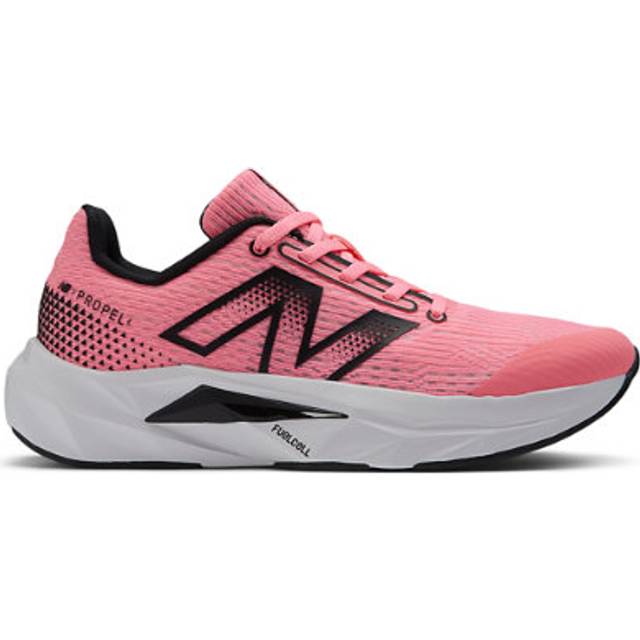 New Balance FuelCell Propel v5 Barn