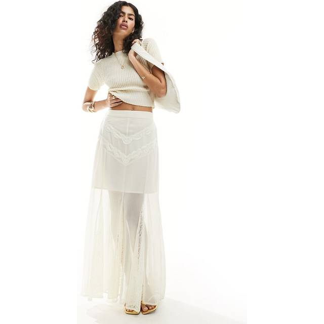 Miss Selfridge – Gräddvit klockad maxikjol i chiffong med spets-Svart/a