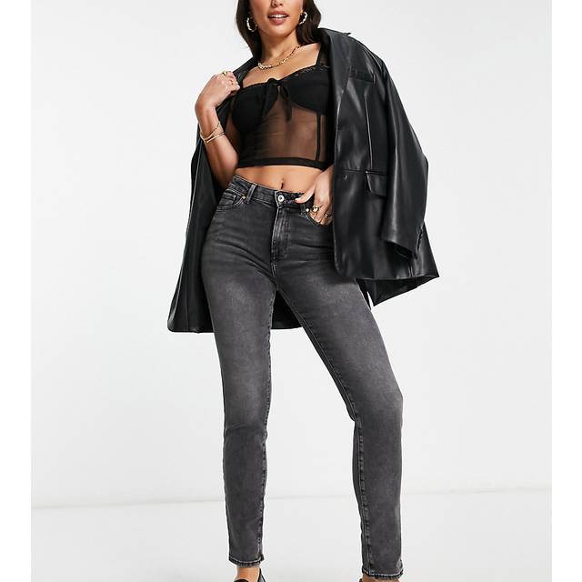 Only Tall – Emily – Gråtvättade jeans med raka ben-Grå/a