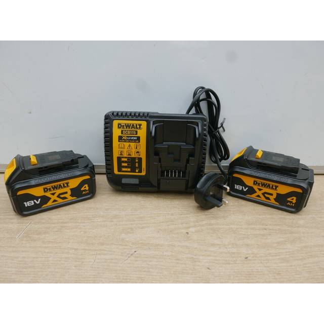 Dewalt DCB182 4.0ah 18v XR Lithium Ion Li-Ion Battery with DCB115 Charger