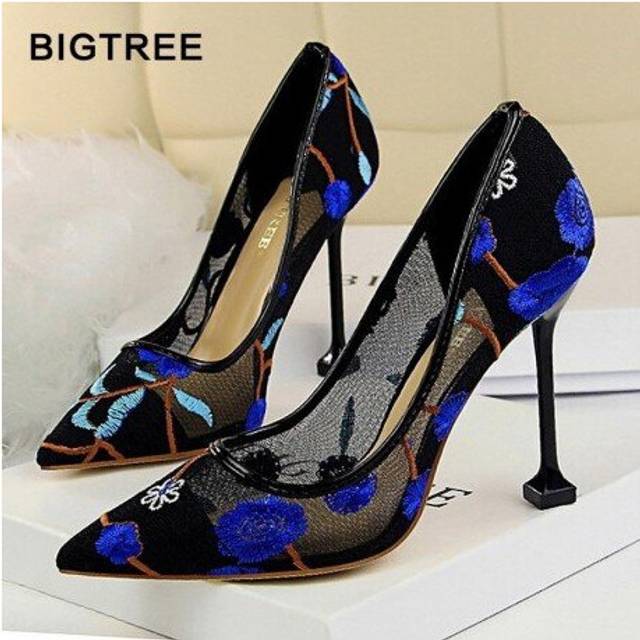 (Black) Floral Embroidered Heels Women Pumps Solid  Pointed High Heels Toe Shallow Fashion High Heels 10cm Shoes Women Wedding Shoes