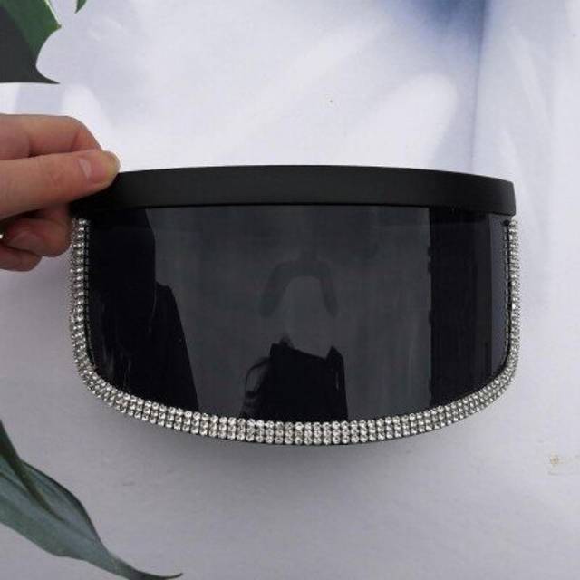 (matt black gray) Flat Top Oversized Sunglasses Women Men 2020 Luxury Brand Crystal Diamond Sun glasses Big Mask Sandproof Shades Sunglass Goggle