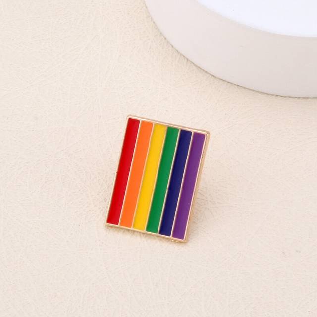 (StyleD) Pride Parade Gay Rainbow Brooch Alloy Flag Love Shape Badge Cartoon Fashion