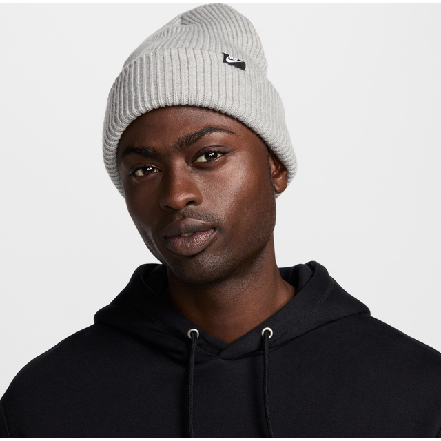 Nike - Grå cuff Beanie - Peak Beanie Fut Lab Cuff @ Hatstore