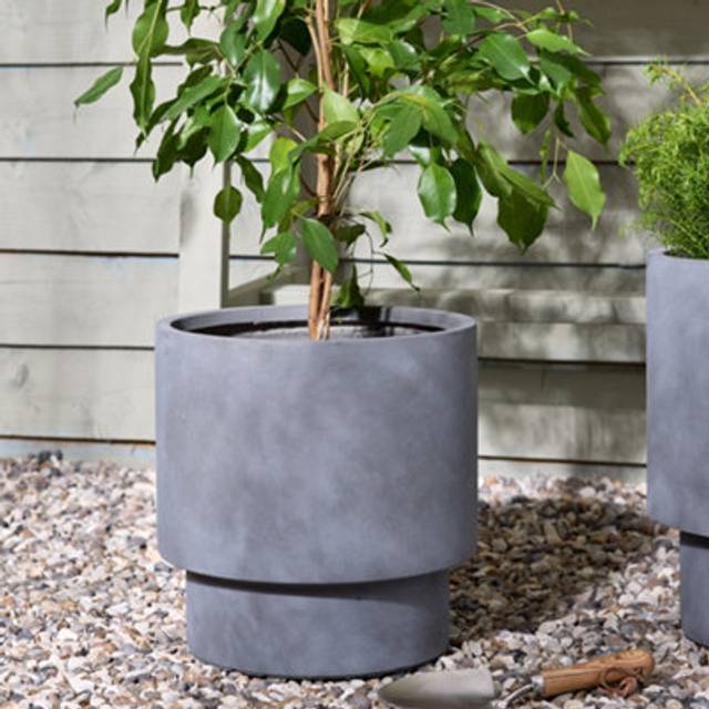 Large Light Grey Fibre Clay Indoor Outdoor Garden Planter Houseplant Flower Plant Pot (H) 37cm, (Dia)37cm