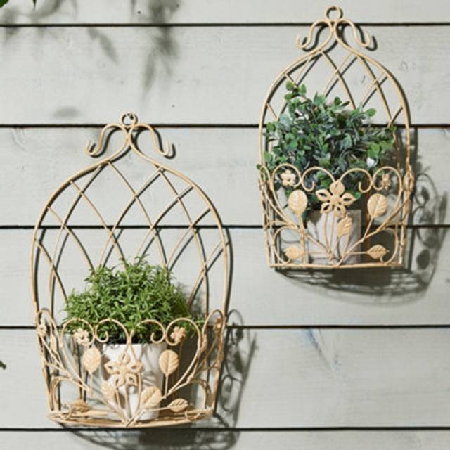 Set of 2 Vintage Style Wall Planters Ivory White Ornate Scrolled Wall Hanging Basket Flower Pots Indoor Outdoor Garden Planters - Cream - One Size