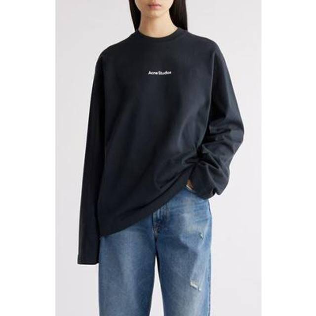 Logo Long-Sleeved T-Shirt - Black - Swedish brand Acne Studios is known for its timeless and minimalistic designs that feature eclectic prints and fabrics. The label's playful approach has developed since launching as a denim brand almost thirty years ago with the brand now creating full collections including everything from accessories to outerwear.