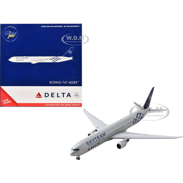 GeminiJets GJ2156 Boeing 767-400ER Commercial Aircraft Delta Air Lines Skyteam N844MH Gray Metallic with Blue Tail 1-400 Scale Diecast Model Airplane