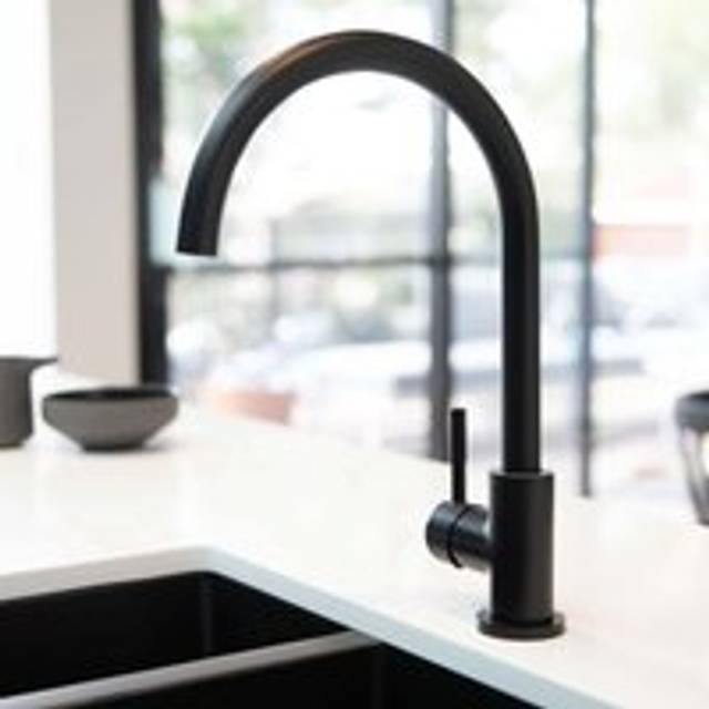 Kitchen Single Lever Mixer Tap with Diffuser 360 Swivel Matte Black Manhattan - One Size
