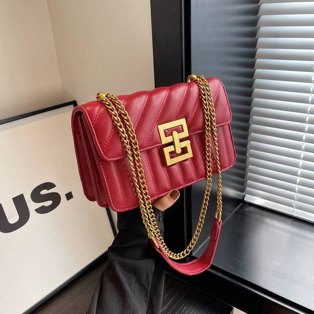 SHEIN 1pc Solid Color PU Fabric Shoulder Bag With Rhombic Quilting Embroidery Pattern, Burgundy Ancora, Metal Chain Strap, Flap Closure, Suitable For Shoppi