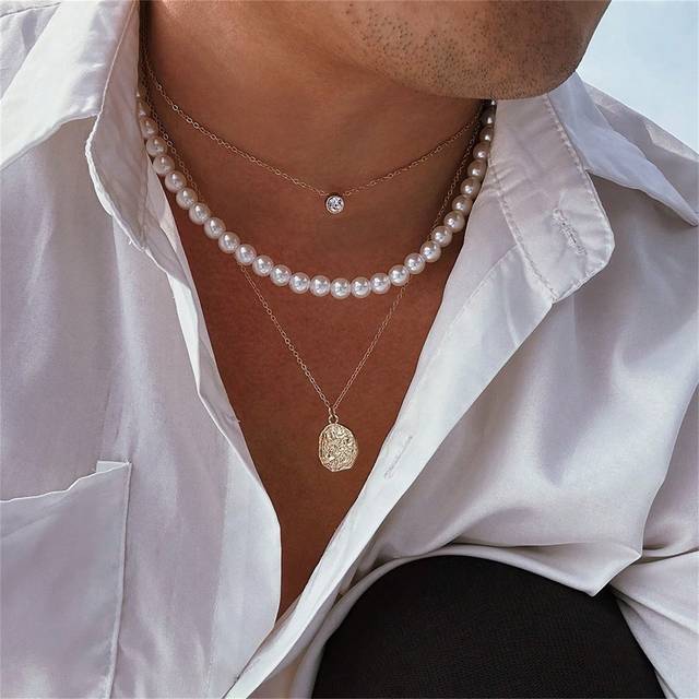 SHEIN 3pcs/Set Men&#39;s Gold + White Faux Pearl Disc Decor Fashionable Luxurious Body Chain Necklace, Suitable For Daily Wear, School Or Outfit Accessory Hallo