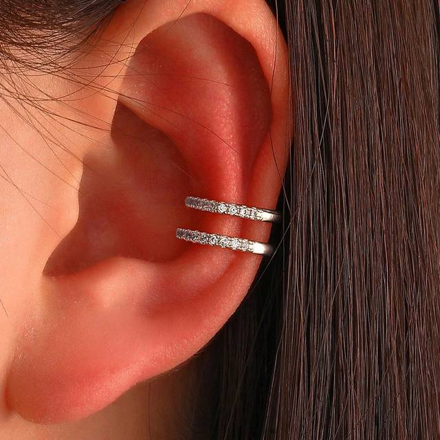 SHEIN 1pc Simple European And American Style Double-Layered  Inlaid Geometric Non-Piercing Ear Clip