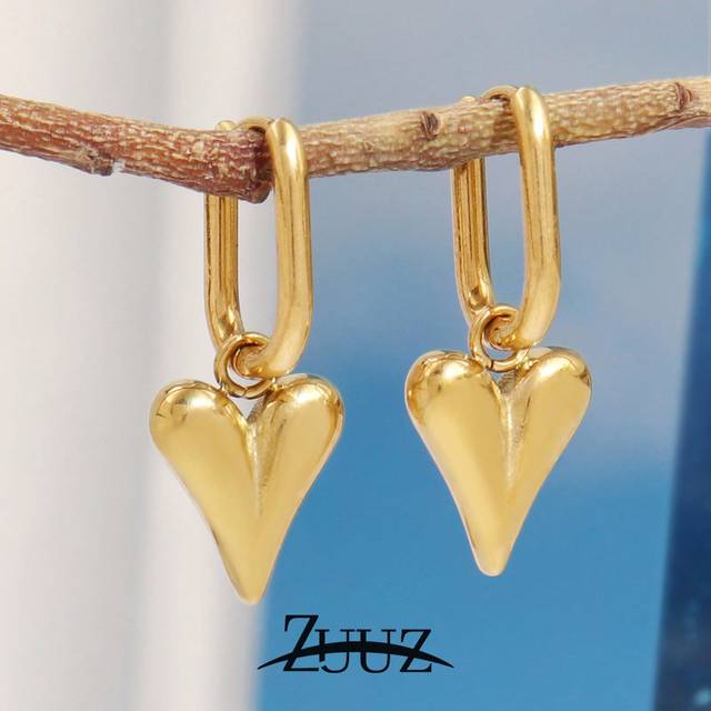 SHEIN 1 Pair Stainless Steel Chic Heart Huggie Hoop Earrings For Women Heart Charm Earring Female Jewelry Best Friends Gifts Valentines,Mom,Mother,Mother&#39;s