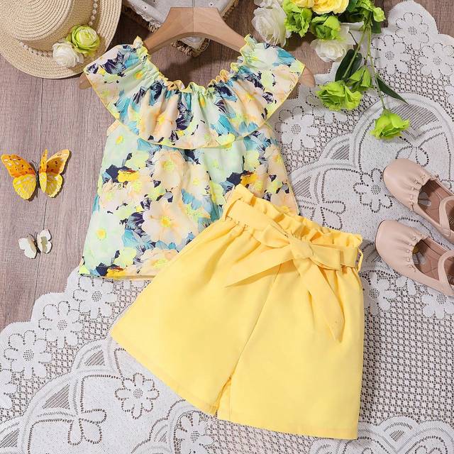 SHEIN Tween Girl Vacation Leisure Flower Printed Ruffled Sleeveless Blouse And Solid Color Shorts Set, Summer Clothes,Holiday,Summer,Travel