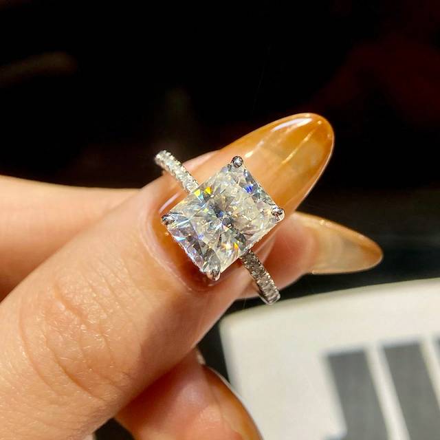 Esberry 1Pc 4 Carat 4 Bracket Design Square Colorless Luxury Gorgeous  Radiant Cut Moissanite Diamond Engagement Ring For Women Wedding Bride Jewelry Wedding