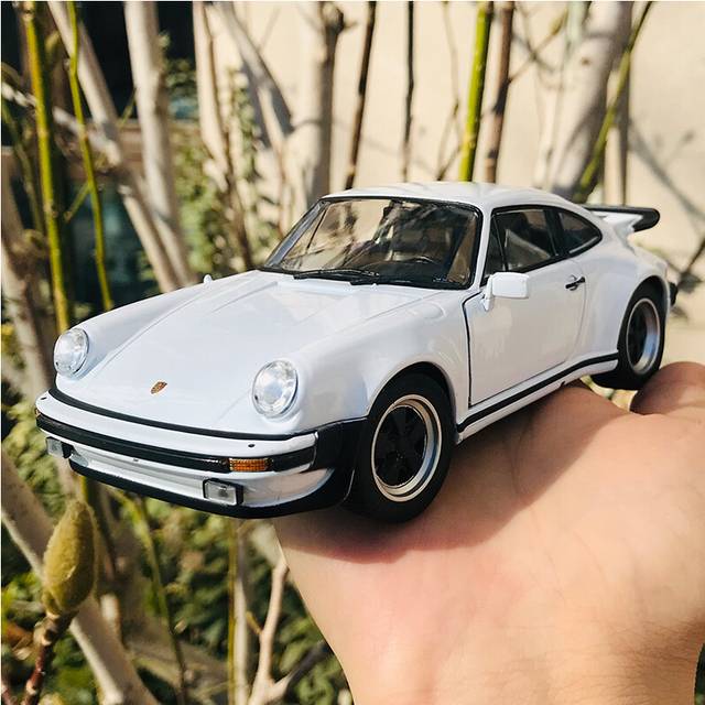 (Carrera RS) 1:24 1974 Porsche 911 Turbo 3.0 Alloy Sports Car Model Diecast Metal