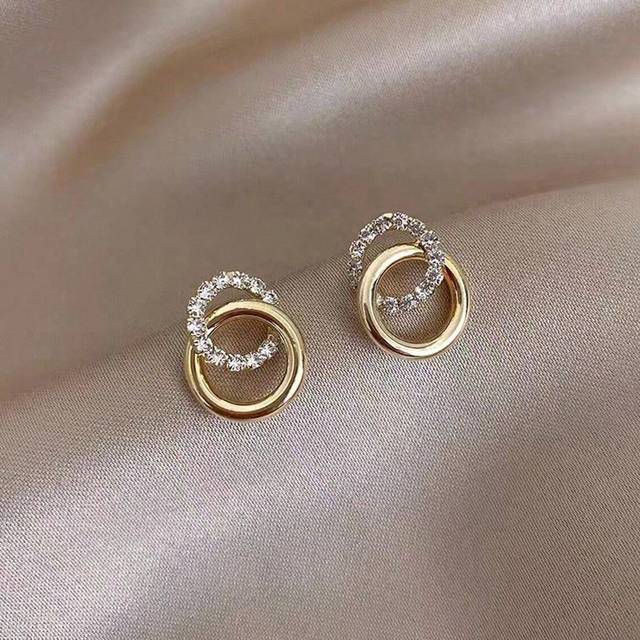 SHEIN 1pair Style Circle Shaped Earrings With Micro Inlaid Rhinestones, & Versatile Ear Accessories For Women&#39;s Daily Wear