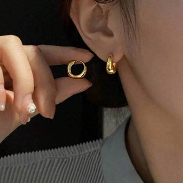 SHEIN 2pcs Gold Plated Chunky Hoop Earrings Huggie Earrings Bridal Wedding Party INS Jewelry Gift Friend Girlfriend Wife Valentine&#39;s Day,Mom,Mother,Mother&#39;s