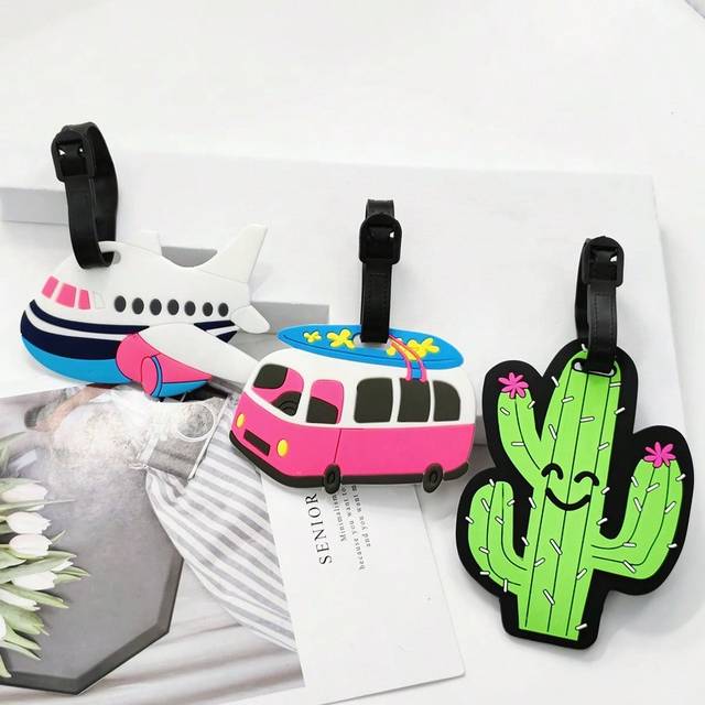 SHEIN 1 Piece Soft Rubber Luggage Tag Hanging Tag Suitcase Tag With Name ID Cards Anti-Lost Cute PVC Travel Accessories For Flight For Christmas Gifts Trave