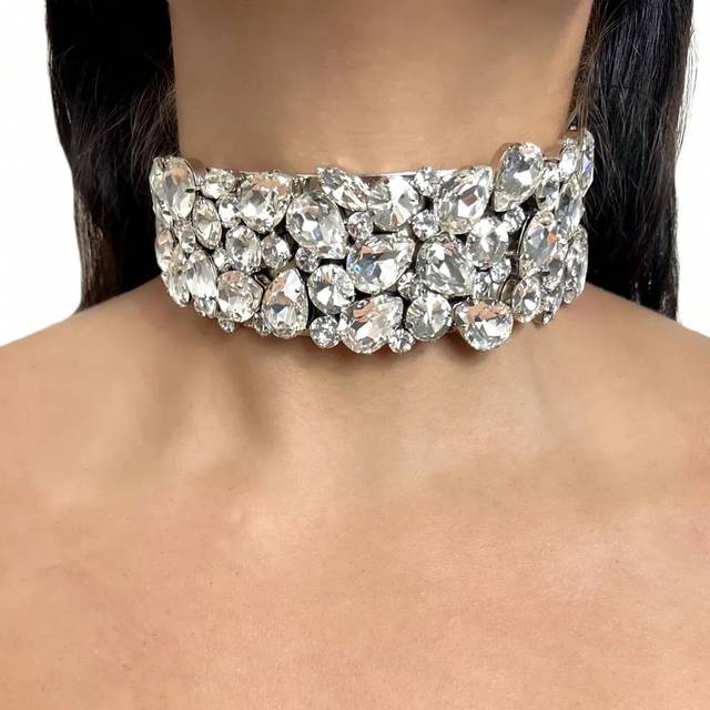 SHEIN 1pc Fashionable Exaggerated Rhinestone Water Drop Necklace, Multi-Layered Rhinestone Choker For Women&#39;s Party Accessory