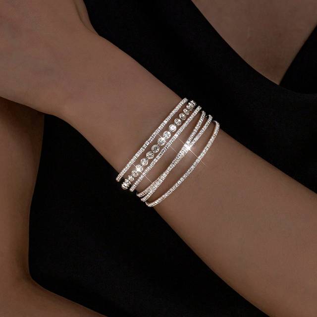 SHEIN One Korean-Style European And American Bracelet Jewelry, Fashionable Bride Bracelet, Rhinestone Elastic Inlaid Rhinestone Bracelet, Bride Bracelet