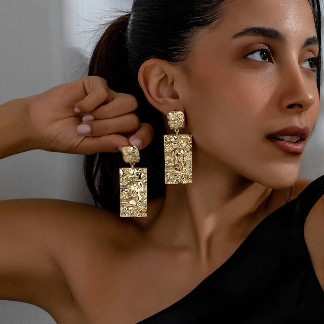 SHEIN 1pair Long Pleated Vintage Geometric Statement Earrings, Creative Ear Drop Earrings In Golden