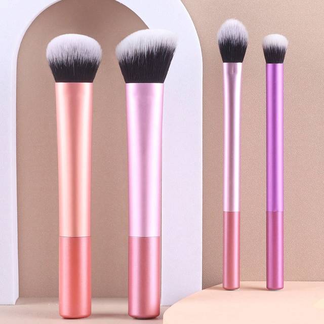 SHEIN 4pcs Contour Brush, Foundation Brush, Eye Shadow Brush, Concealer Brush Portable Set