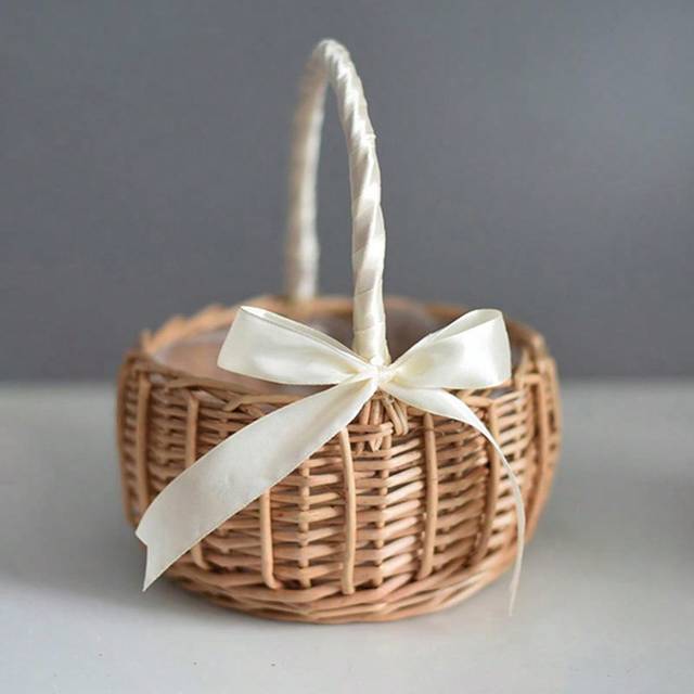 SHEIN 1Pc Woven Hand-Held Flower Basket Rattan Storage Basket With Bow -Friendly Practical Woven Wicker Flower Basket For Birthday Party Best Gifts,Wedding