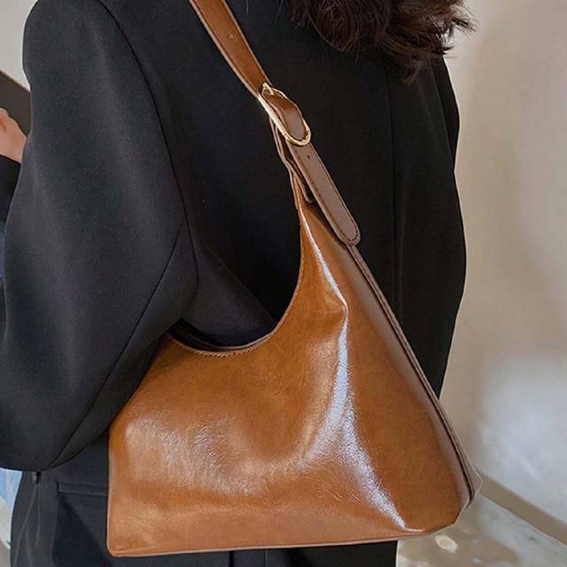SHEIN Ladies&#39; Retro Minimalist Zipper French Baguette Handbag